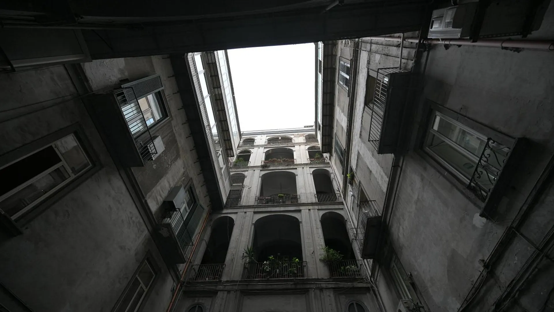 Toledo 424 Suite Naples